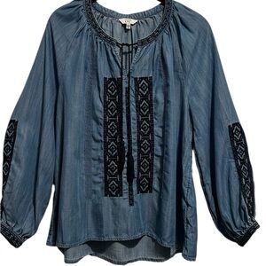 Crown & Ivy Large Denim Boho Style Blue Embroidered Women's Top